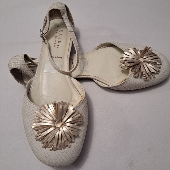 A.G. Giraudon Kaju Leather Flat With Fringe Pom - Picture 5 of 12